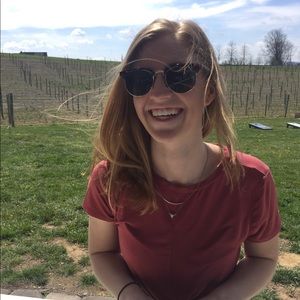 Meet your Posher, Kelli